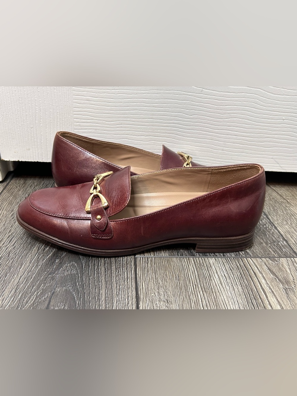 Naturalizer Burgundy Leather Loafers Gold Bit Detail Comfort Flats Size 8.5 - Picture 8 of 13